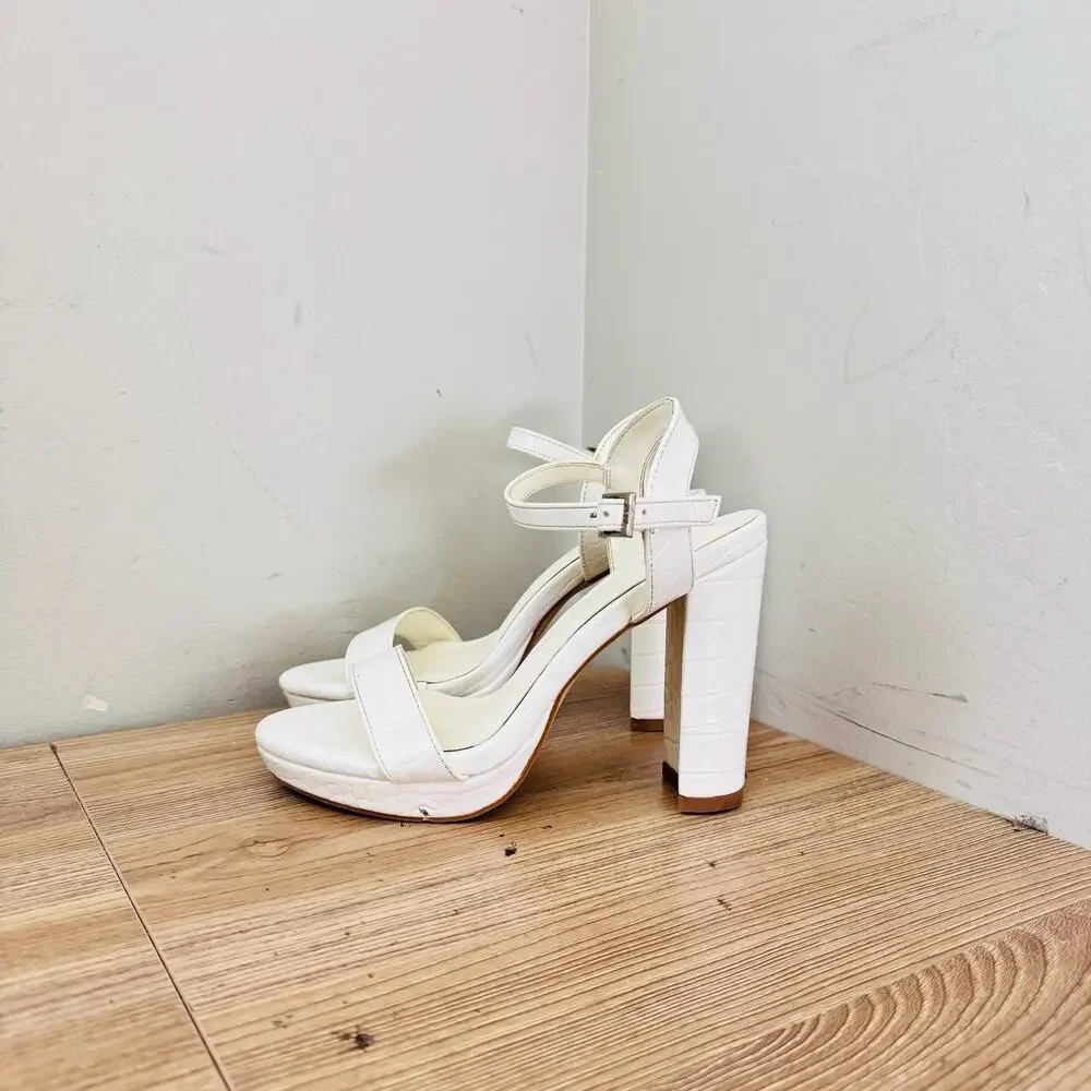 Nose White Leather Slingback Chunky Heels Women’s Size 5.5